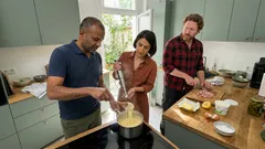 Schmelzkäse selber machen in 5 Minuten: cremiger Aufstrich aus Quark, Ei und Butter